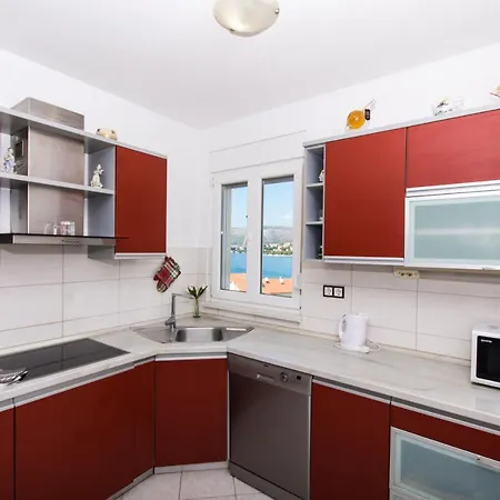 Apartman Leona