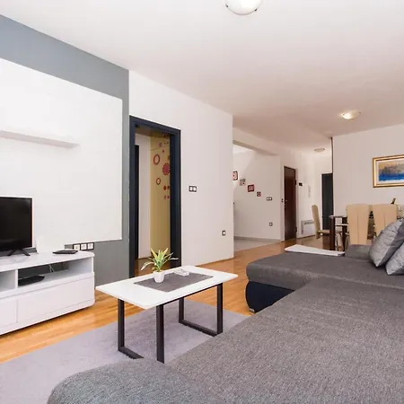 Apartamento Apartman Leona