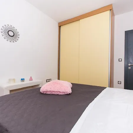 Apartman Leona